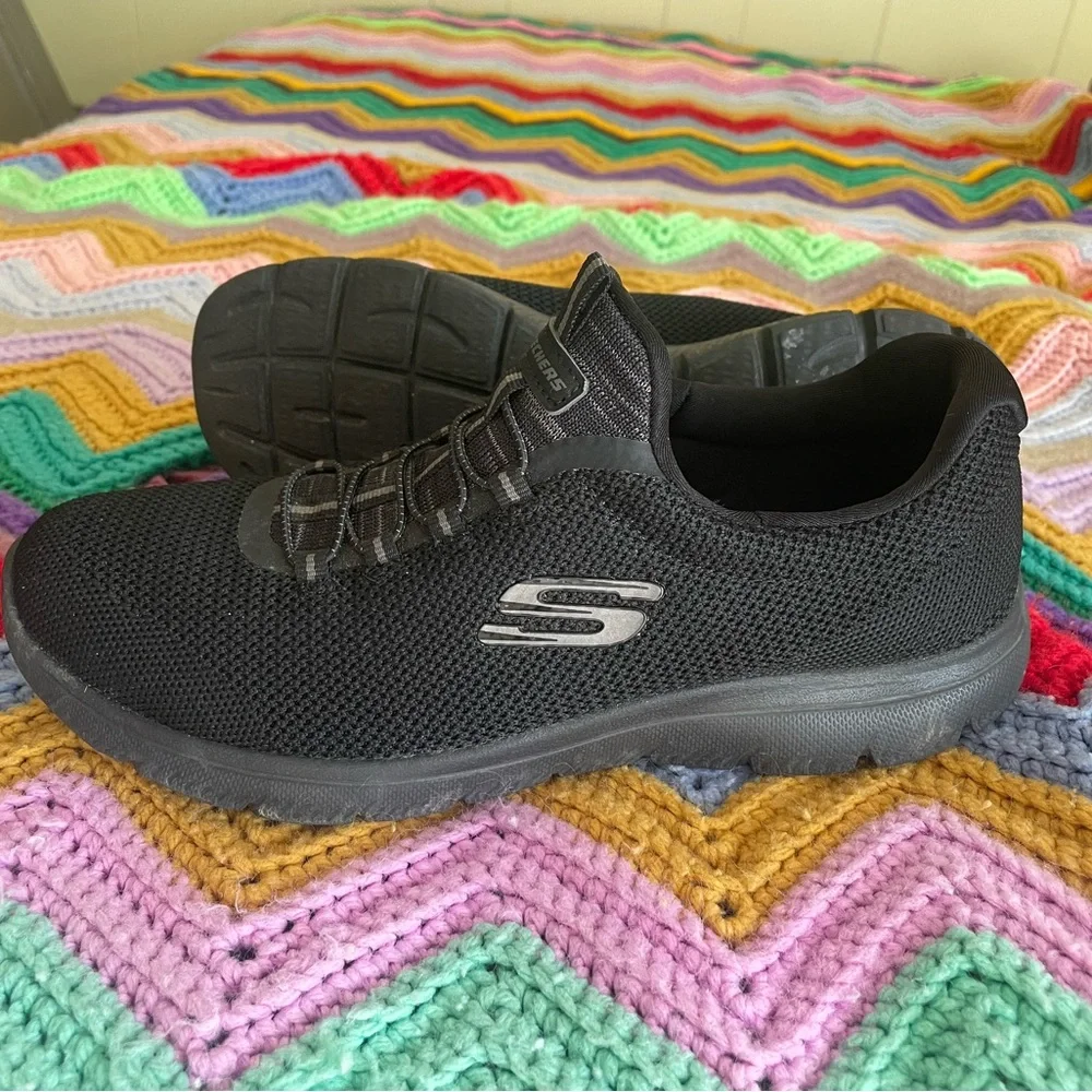 Skechers 8.5 slip on memory foam sneakers - Picture 4 of 4